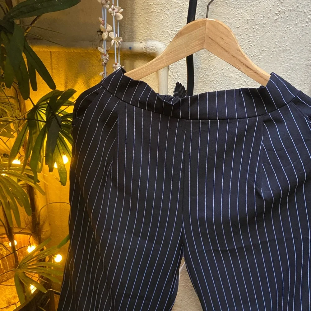 6️⃣5️⃣0️⃣ Strip Wide Leg Trousers. Size - M - Picture 14 of 17